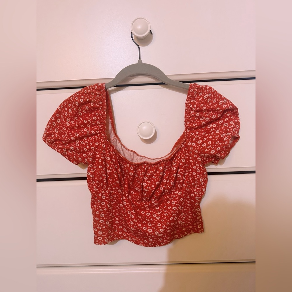 Tillys floral crop top